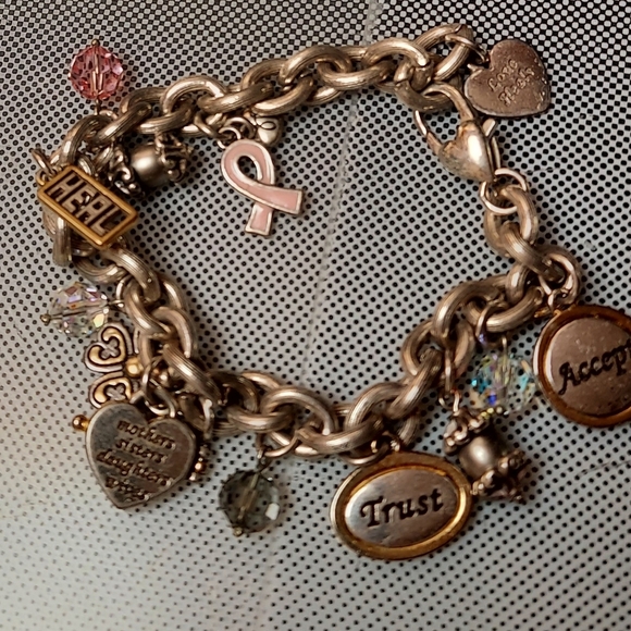 Brighton 2006 Cancer survivalist charm bracelet - Picture 2 of 2